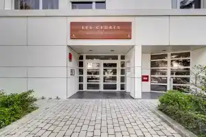 Апарт-отель «The Originals Residence KOSY appart'hôtels - Les Cèdres», Грeнобль