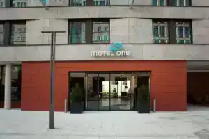 Motel «One Stuttgart-Mitte», Штутгарт