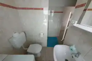 Nyíl Apartman wellnes, Дебрецен