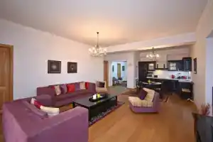 Aram street, 2 bedrooms Beautiful and Spacious apartment DI486, Ереван
