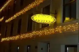 Отель «Linovo With Free Parking», Рига