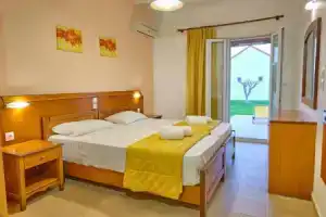 Beachside Bungalows Acharavi Corfu, Ахарави