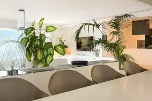 Sea-view Penthouse Spa in Portopiccolo, Систиана