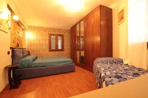 Peonia Apartment, Чефалу