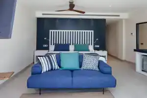 Отель «Catalonia Royal Ses Estaques-Adults Only», Санта-Эулалия-дель-Рио