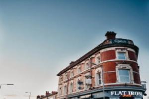 Мини-отель «Flat Iron Anfield», Ливерпуль