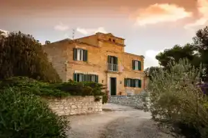 Modern Villa in Paceco with Private Pool, Пачеко