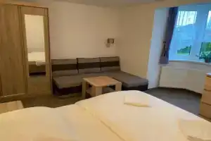 Pension Clara, Карловы Вары