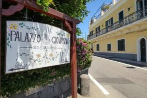 Palazzo Giovanni bed and breakfast, Ачиреале
