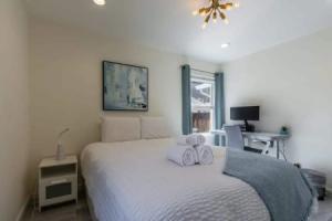 @ Marbella Lane - Convenient Home 9-min to Levi's, Саннивейл
