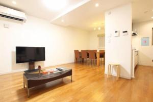 Shinjuku House Hotel, Токио