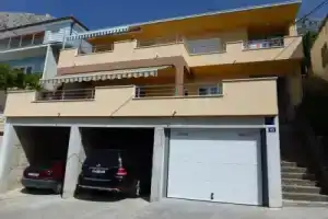 Apartment Tony Omiš, Омис