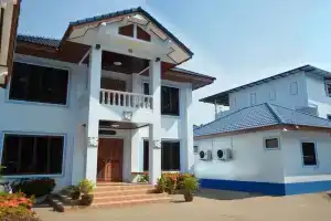 Pama Resort, Районг