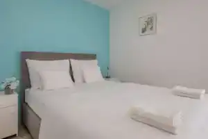 New Beach 4 Star Luxury Apartment 3 Bedrooms 3 Bathrooms, Free Boat Berth, Сегет Враница