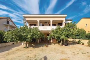 Stunning Home in Povljana With Wifi and 0 Bedrooms, Povljana