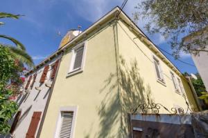 Nice Apartment in Veli Losinj With 1 Bedrooms and Wifi, Вели Лосинь