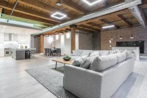 3 BDR Downtown Luxury Loft-spacious, Safe & Secure, Чикаго