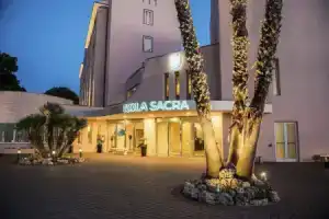 Hotel «Isola Sacra Rome Airport», Фьюмичино