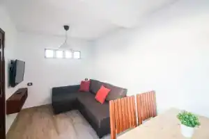 Sunset Apartment, Аресифе