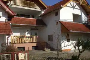Апартаменты «Heppház», Харкань