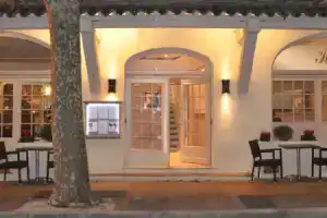Hotel «Le Revest», Сан-Максим