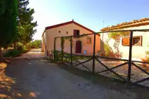 Ферма «Agriturismo Terra Di Pace», Ното
