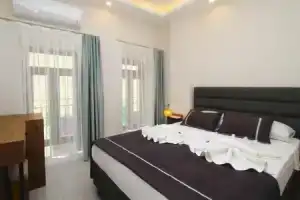 Marin Hotel, Чешме