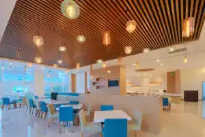 Отель «Holiday Inn Express Yichuan», Лоян
