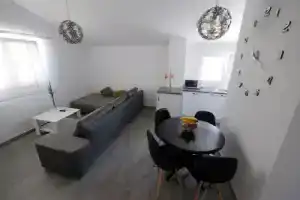 Apartments Maza, Задар