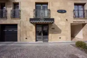 Hotel «Lora», Белград