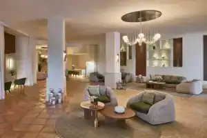 Отель «Conrad Chia Laguna Sardinia», Домус-де-Мария