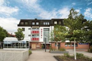 XZLLENZ Hotel, Оберасбах