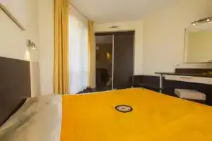 Coral Guest House, Обзор