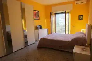 Wonderful Amalfi Coast Apartment Overlooking the sea With Free Wifi and Parking, Виетри-суль-Маре