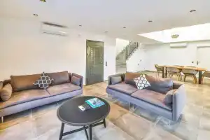 Villa Sloe, Калкан