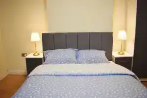 Bedroom in Apartment Walkable china town, Бирмингем