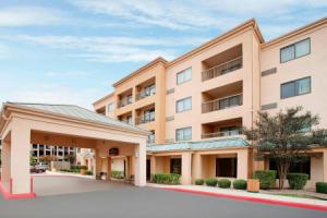 Отель «Courtyard by Marriott San Antonio Airport/North Star Mall», Сан-Антонио