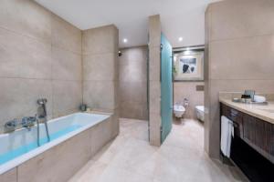 Отель «Fairmont Nile City», Каир