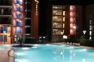 Hotel «Neptun», Квариати