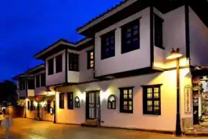 Vibrant Suite Located in Heart of Historic Area, Анталья