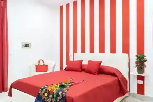 Summer Colors rooms & apartments, Мета