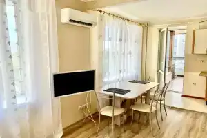 Top House (Топ Хаус) на улице Белинского, Нижний Новгород