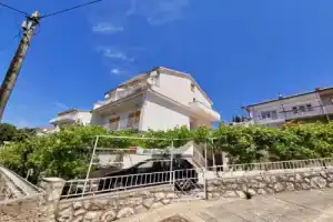 Apartment Maja 3 1 Veliki, Цриквеница