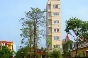 Nam Long Plus Hotel, Донгхой