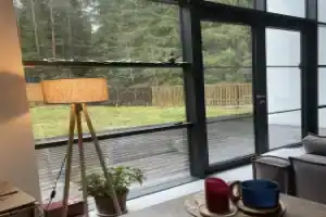 Дом в сосновом лесу Woodcamp (Вудкемп)