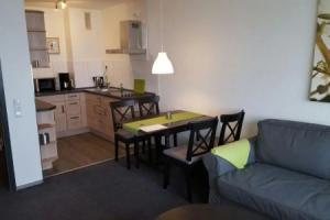 Strandhotel Wohnung 42, Даме