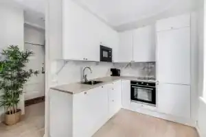 WeHost Modern Scandinavian Studio in Trendy Kallio, Хельсинки