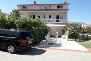 The Apartment is on the Ground Floor - 1 Entire Floor 110 m2, Раб
