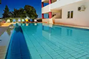 Thodorou Apartments, Агиа Марина