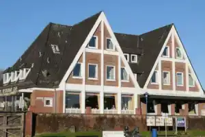 Mingers Hotel, Нойхарлингерзиль